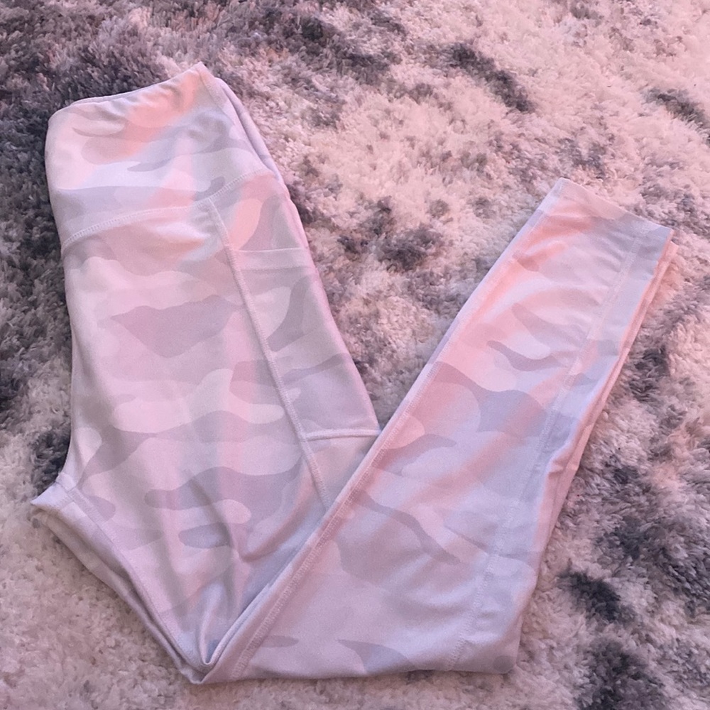 White camo leggings